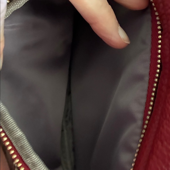 Pom Pom London Wine Crossbody Bag - Picture 11 of 13